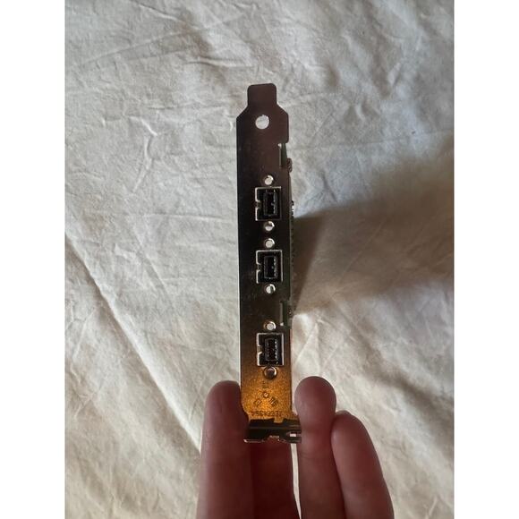 FWB-PCIE1X11B 3-port OHCI 1.2 Compliant IEEE 1394b to PCI Express x1 Host Card - Picture 6 of 7